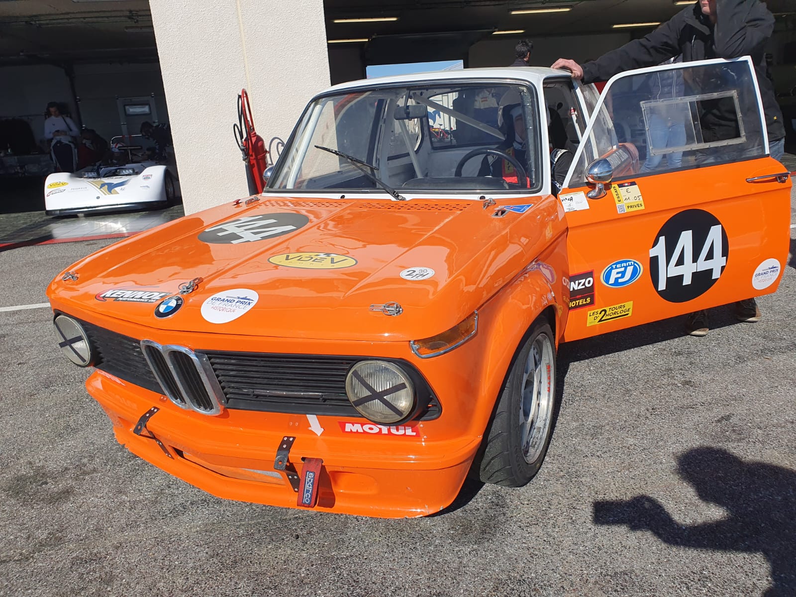 BMW 2002 VHC orange #144
